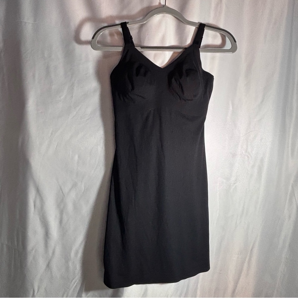 KNIX Sz S Shapewear Slip With Padded Bra Cups Comfort Straps